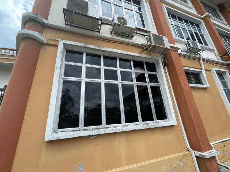 THE BEST FIND OUT GREAT TINTED BUILDING DAMANSARA DAMAI