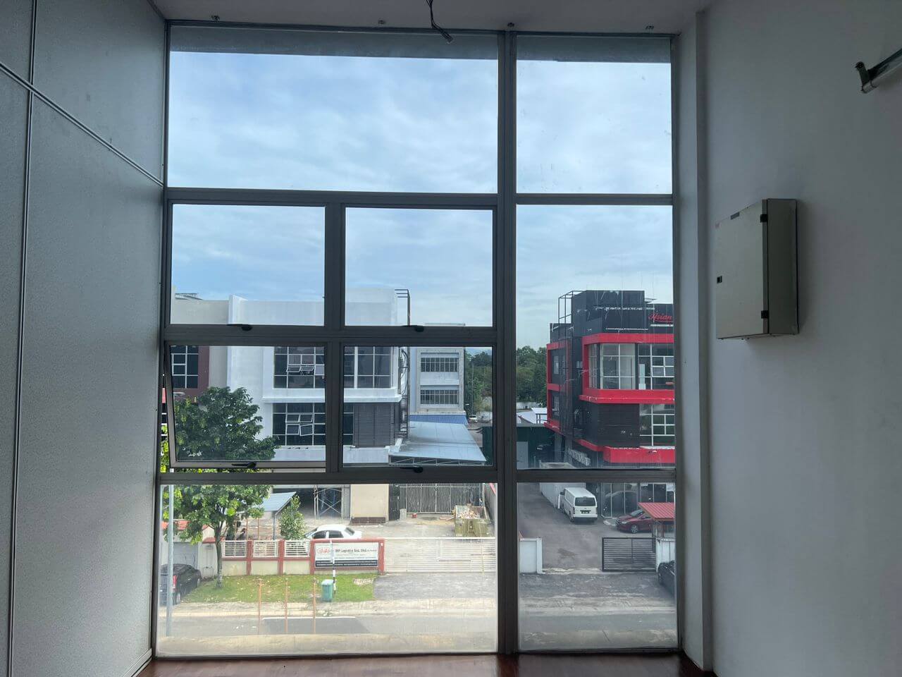 THE BEST COMPLETE CHECKLIST FOR TINTED GLASS TAMAN BAYU DAMANSARA