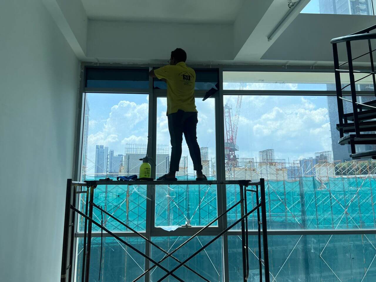 THE BEST COMPLETE CHECKLIST FOR TINTED GLASS TAMAN PARAMOUNT