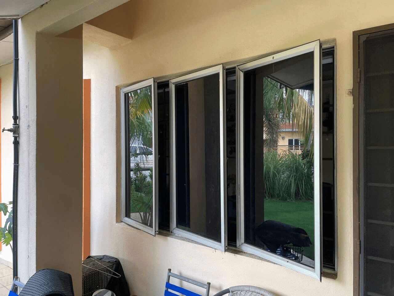 THE BEST QUALITY WINDOW FILM PJ OLD TOWN