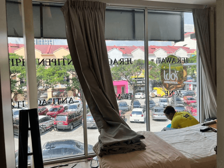 TO FIND THE BEST DEAL WINDOW TINTING TAMAN SRI MANJA