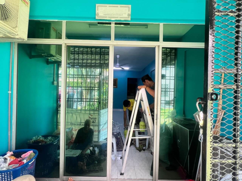 THE BEST FIND HOUSE TINTED FLORA DAMANSARA
