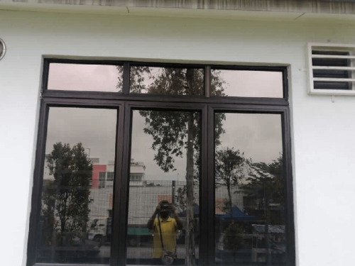 TINTED SOLAR TINT FILM TAMAN MEDAN